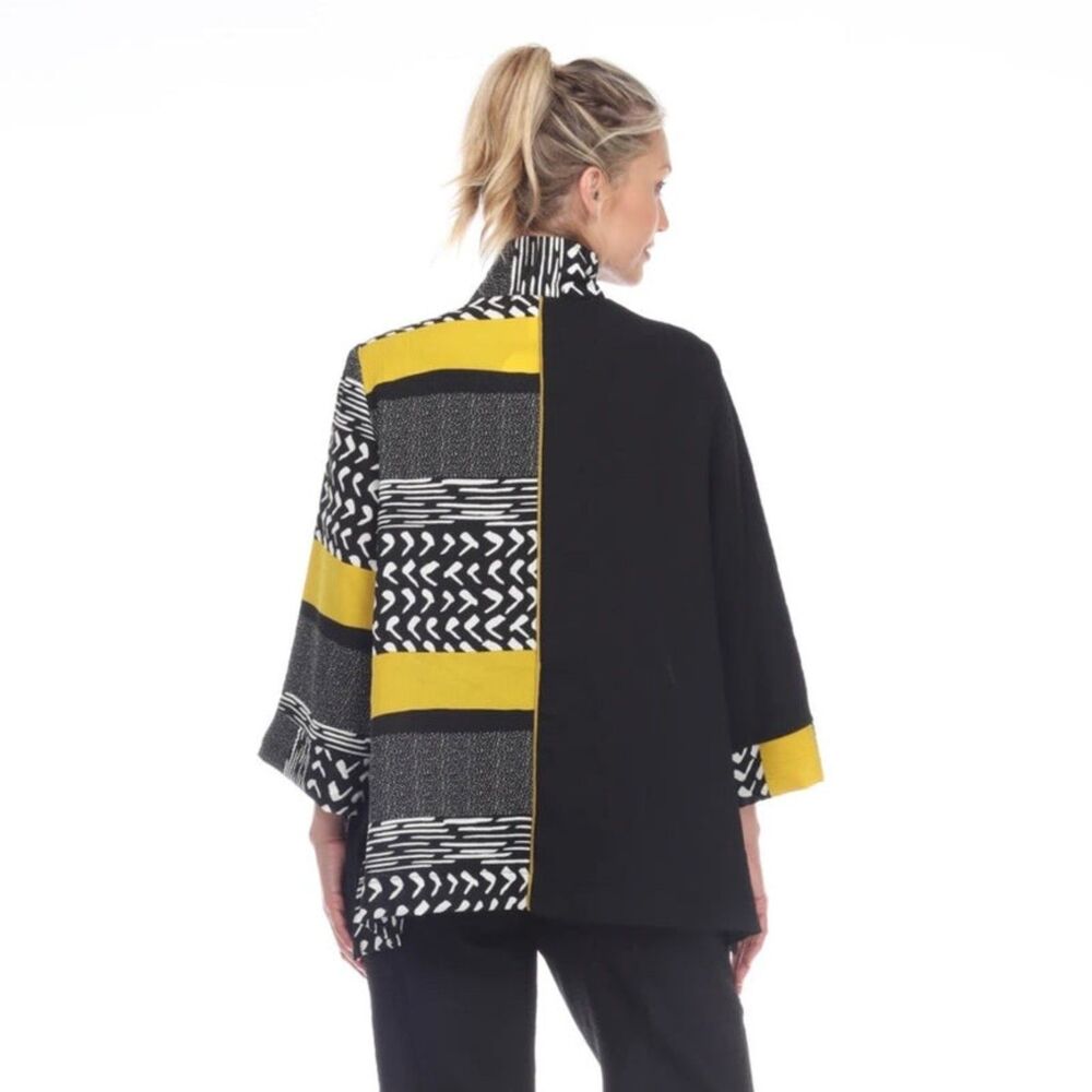 B/W Abstract Colorblock Button-Down Top Size M EUC - Picture 8 of 8